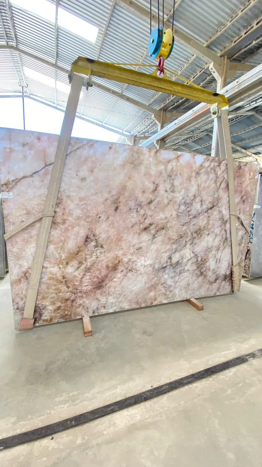 Quartzito Crystallo Machiatto Rosado — chapa